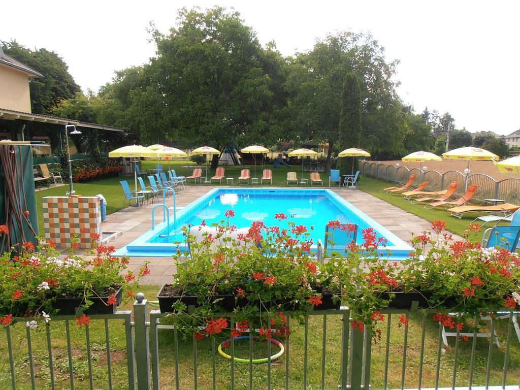 Ferienanlage Seehof Krumpendorf Buitenkant foto